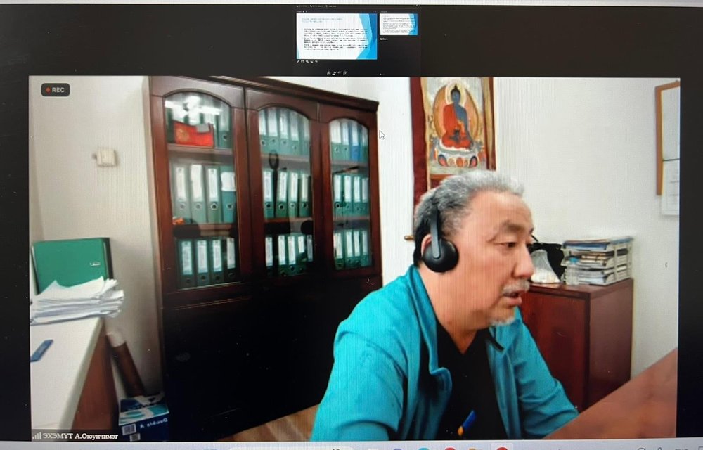 Аймаг, нийслэлийн эрүүл мэндийн байгууллагын 1000 гаруй эмч, резидент ...